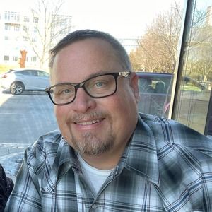 Meet your Posher, Ethan